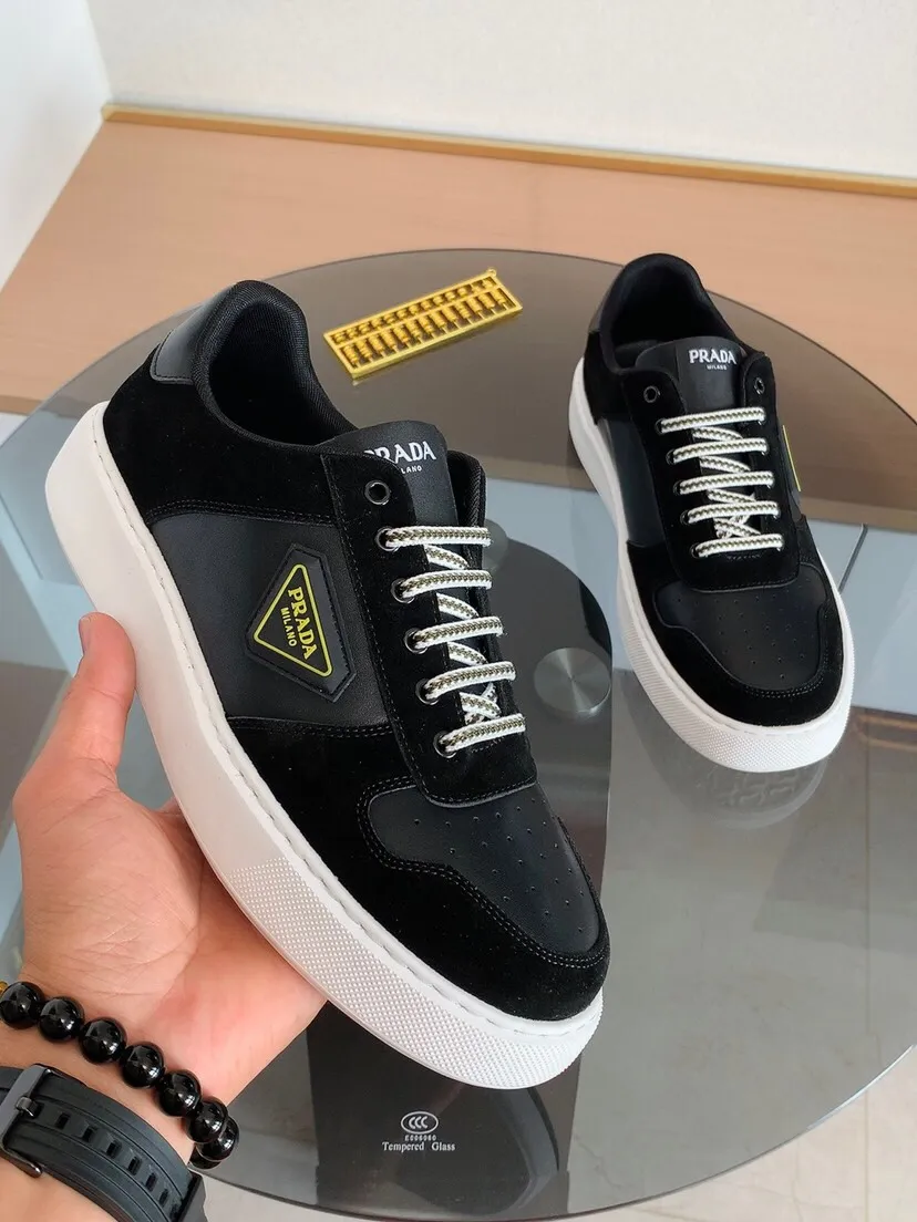 Factory price 420. 【PRADA】Prada’s latest 🎁🎁 fashionable casual men’s shoes 👟, hot style 💥 simple and elegant style, exclusive for trendy men. Exclusive official website latest brand 👑original decoration, fashionable and generous, original cowhide leather ✅ breathable sheepskin lining, official website designated wear-resistant casual outsole, classic model taken in real life 🎬38-44. Can be customized45